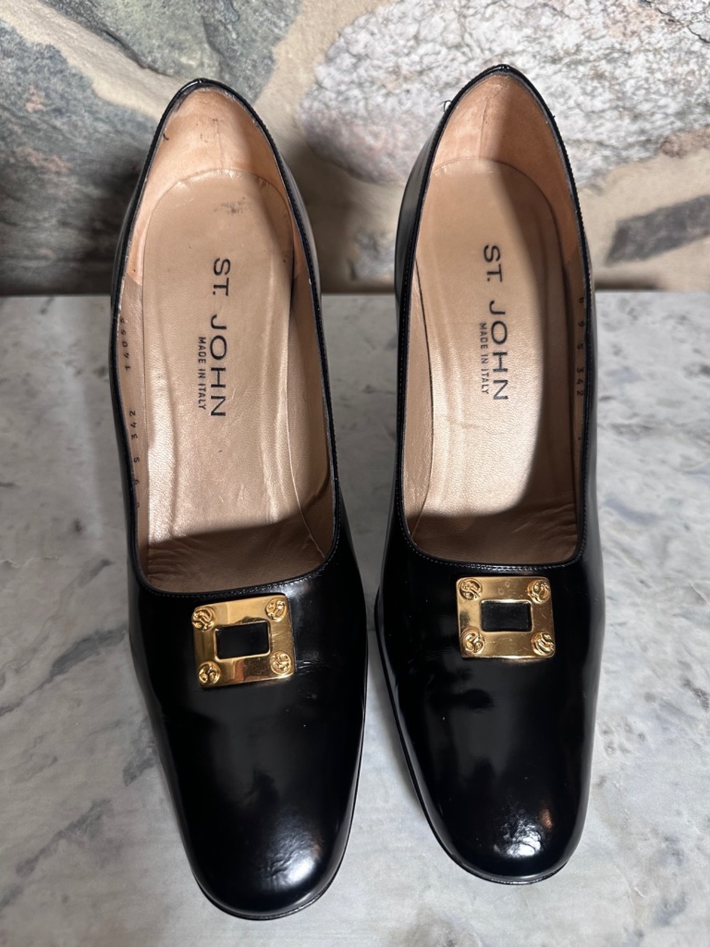 Vintage St. John Black Leather Pumps Gold Hardware Statement Heels - Picture 3 of 6